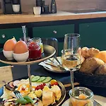 Eifelturmsuite Vakantiehuis Utscheid
