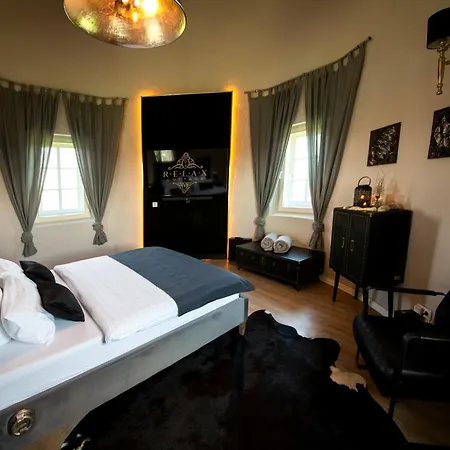 Eifelturmsuite Feriehus *