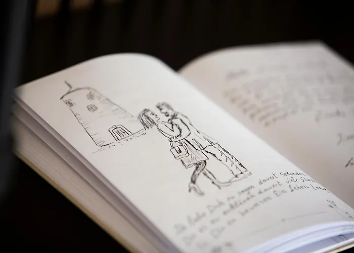 Holiday home Eifelturmsuite Utscheid