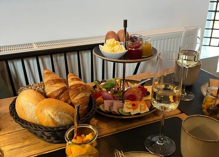 Eifelturmsuite Holiday home Utscheid